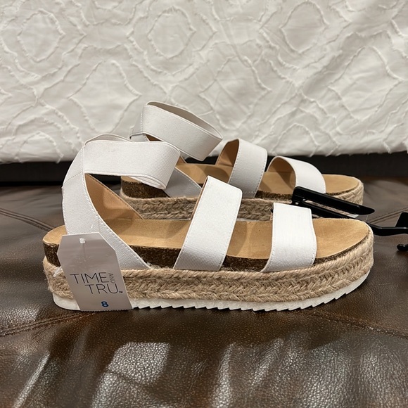 NWT Time & Tru Sandals - Picture 2 of 7